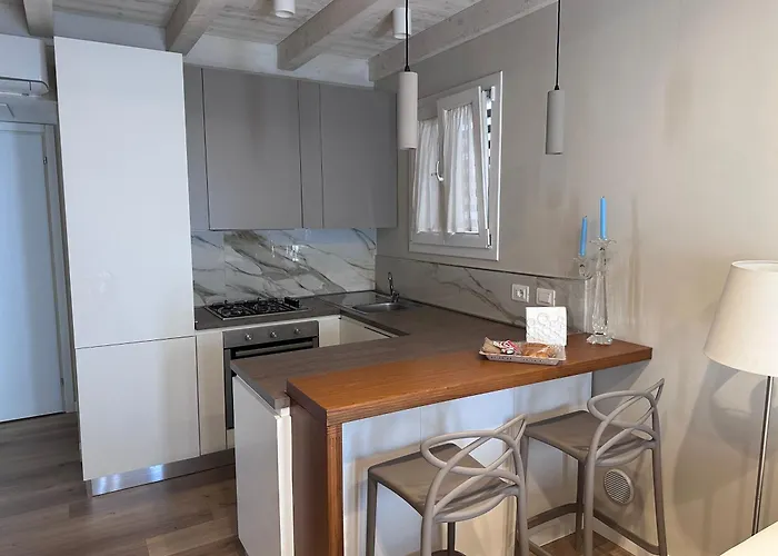 Sunshine Daire Senigallia